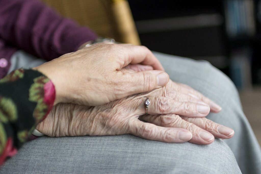 Aide à une personne âgée